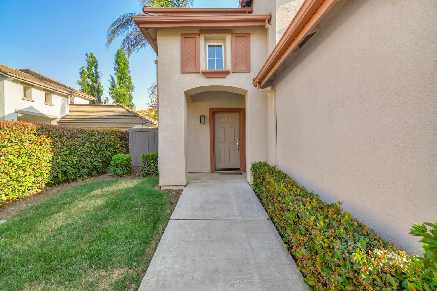 451 Anjou Circle