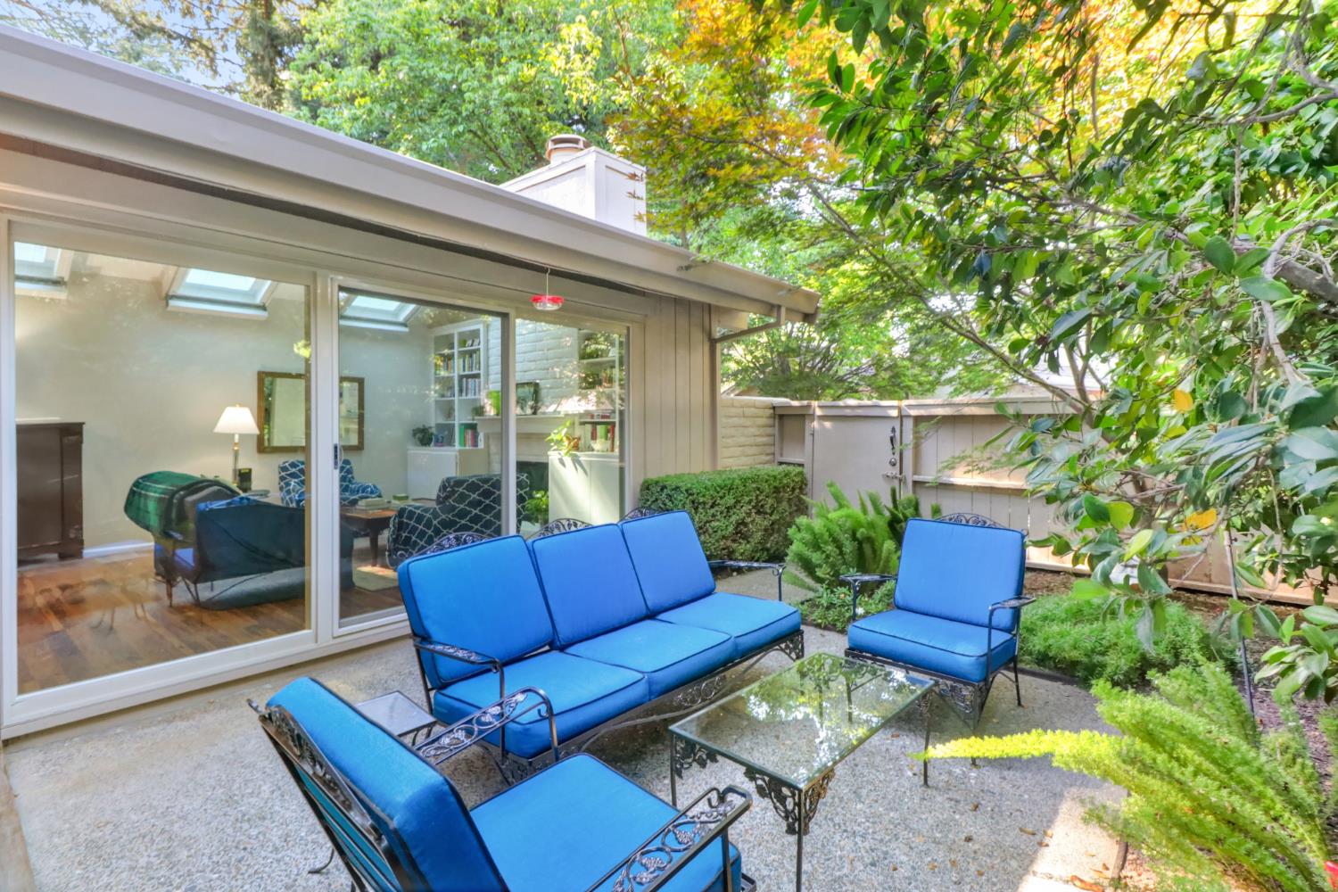 225 Hartnell Place