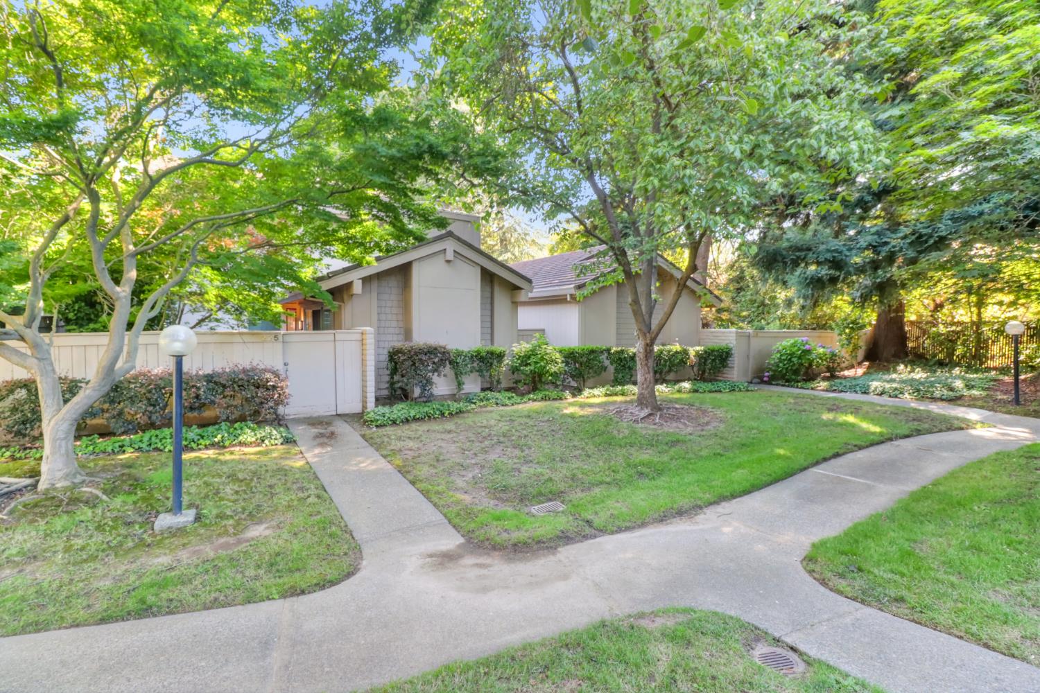 225 Hartnell Place