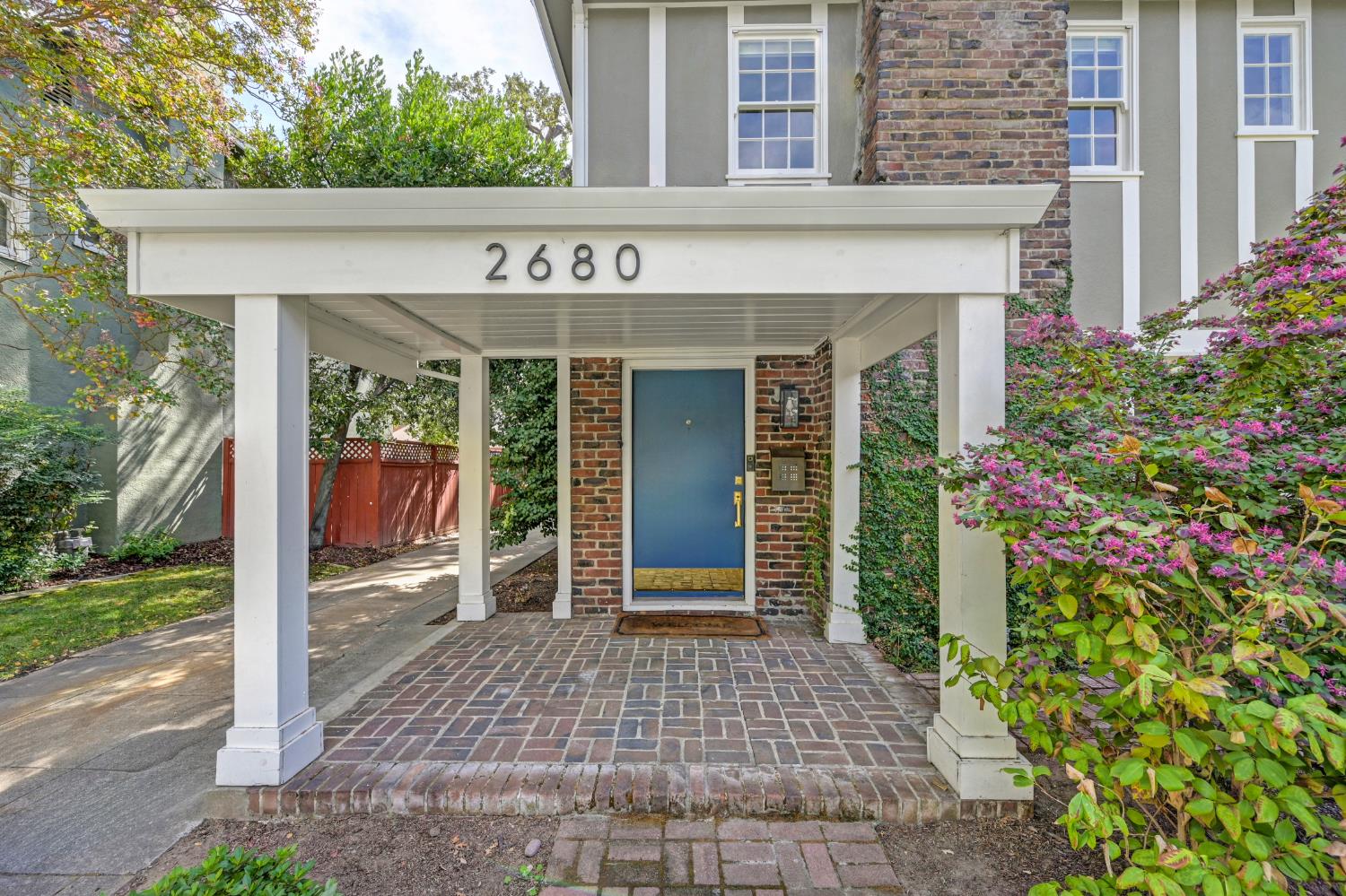 2680 Curtis Way