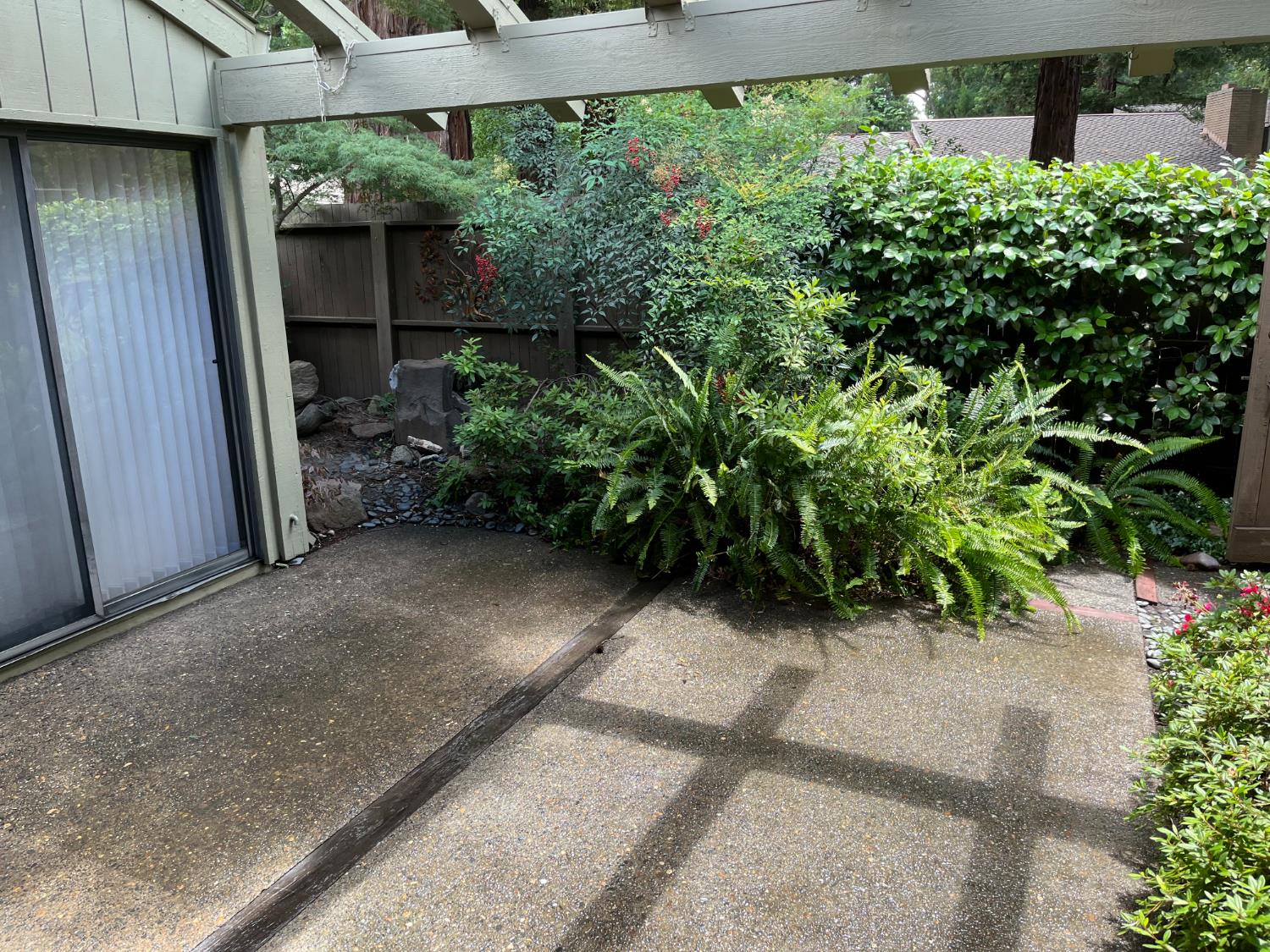 301 DUNBARTON Way