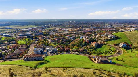 332 Tobrurry Way Folsom CA 95630