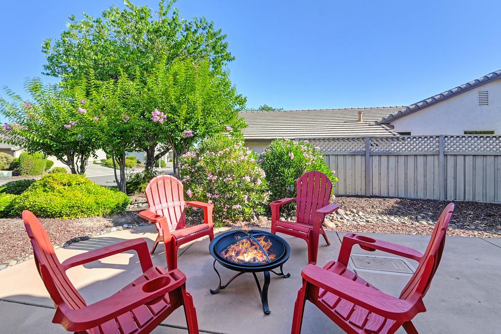 1148 Barnswood Loop