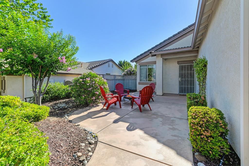 1148 Barnswood Loop