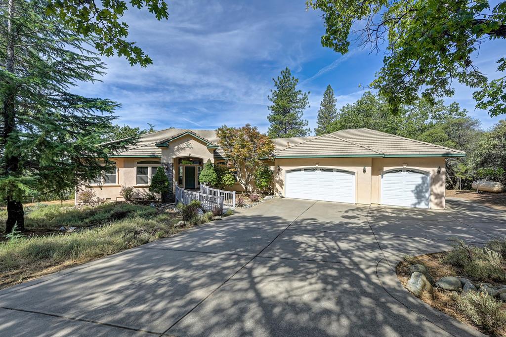 2120 Bear Rock Rd