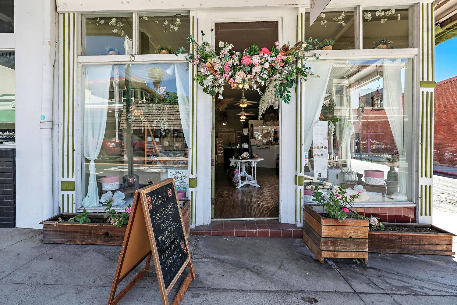 35 S Washington Street