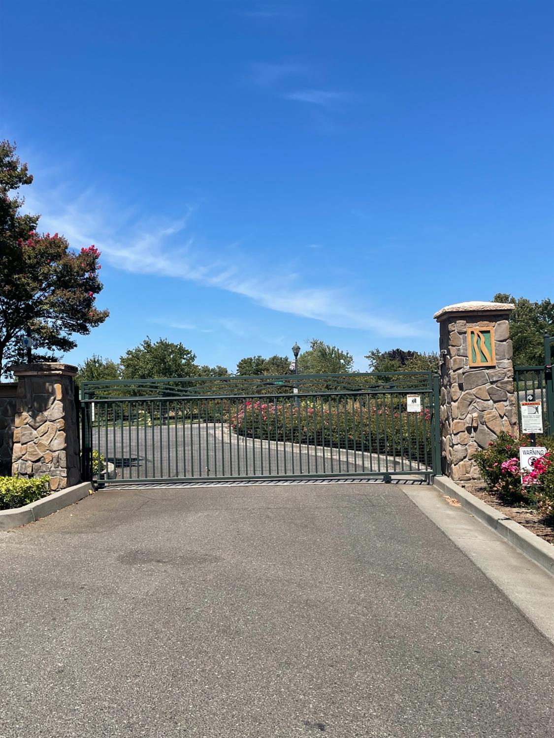 940 Rivercrest Drive