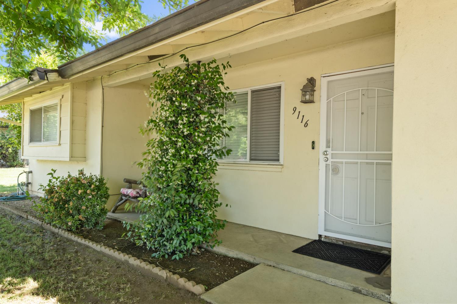 9116 Feather River Way