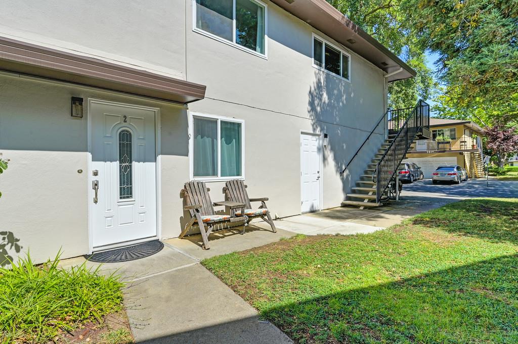1833 Fremont Court 2