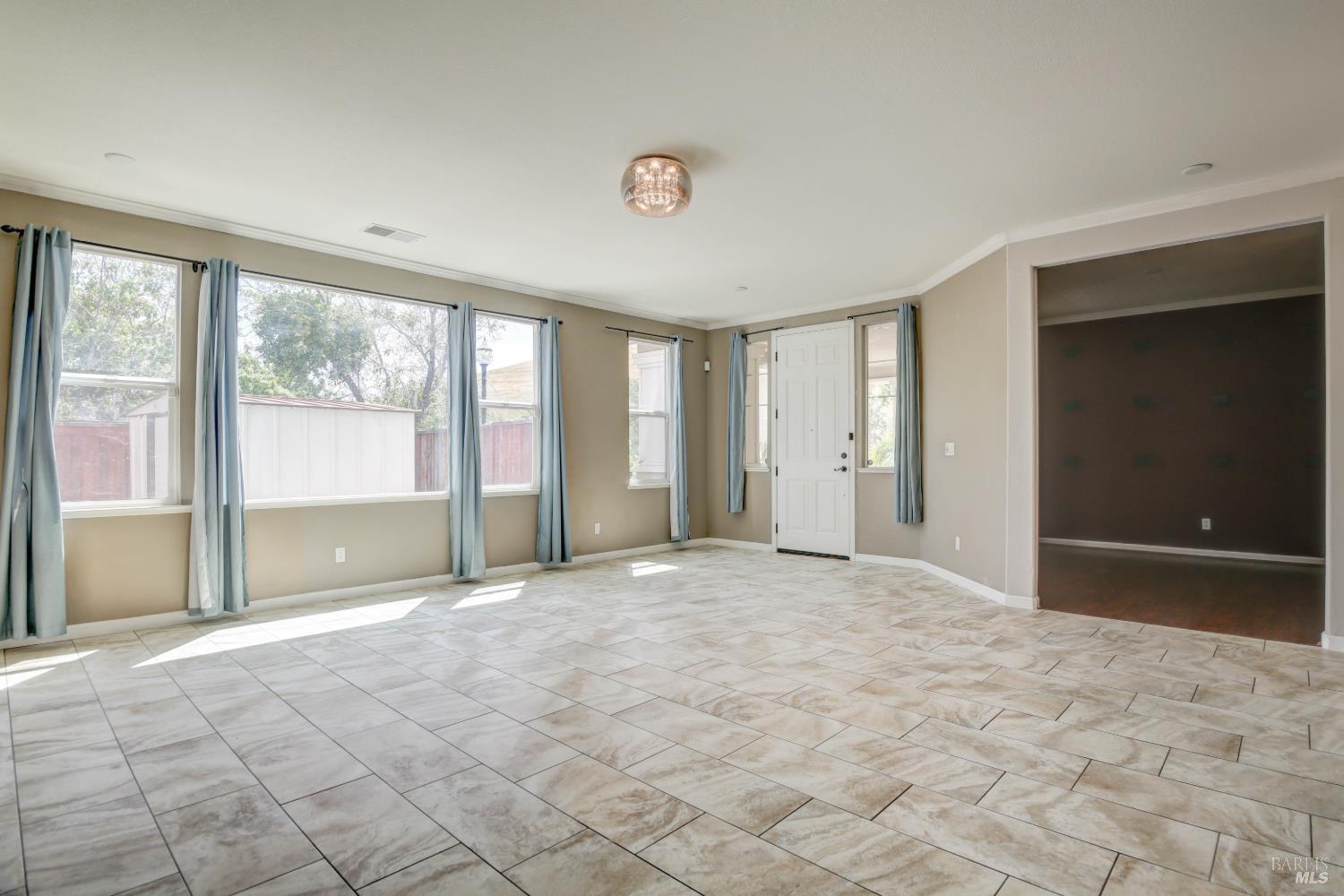 2418 Ridgewood Circle