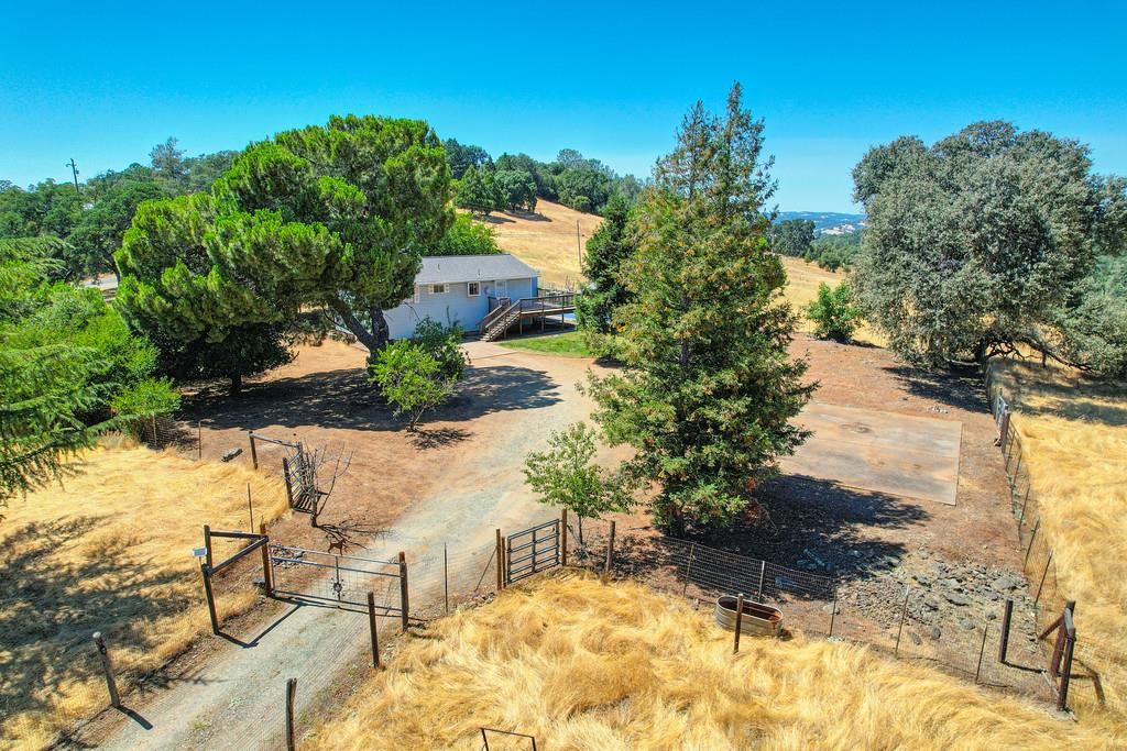 3901 Luneman Road
