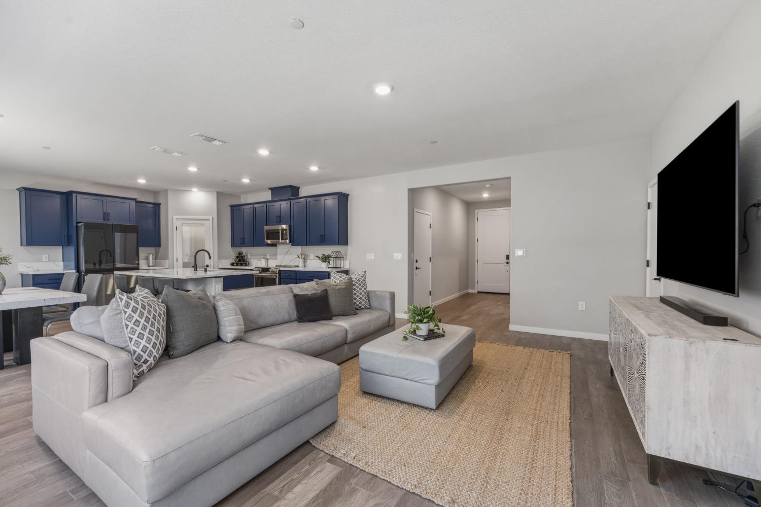 4714 Cantrell Drive