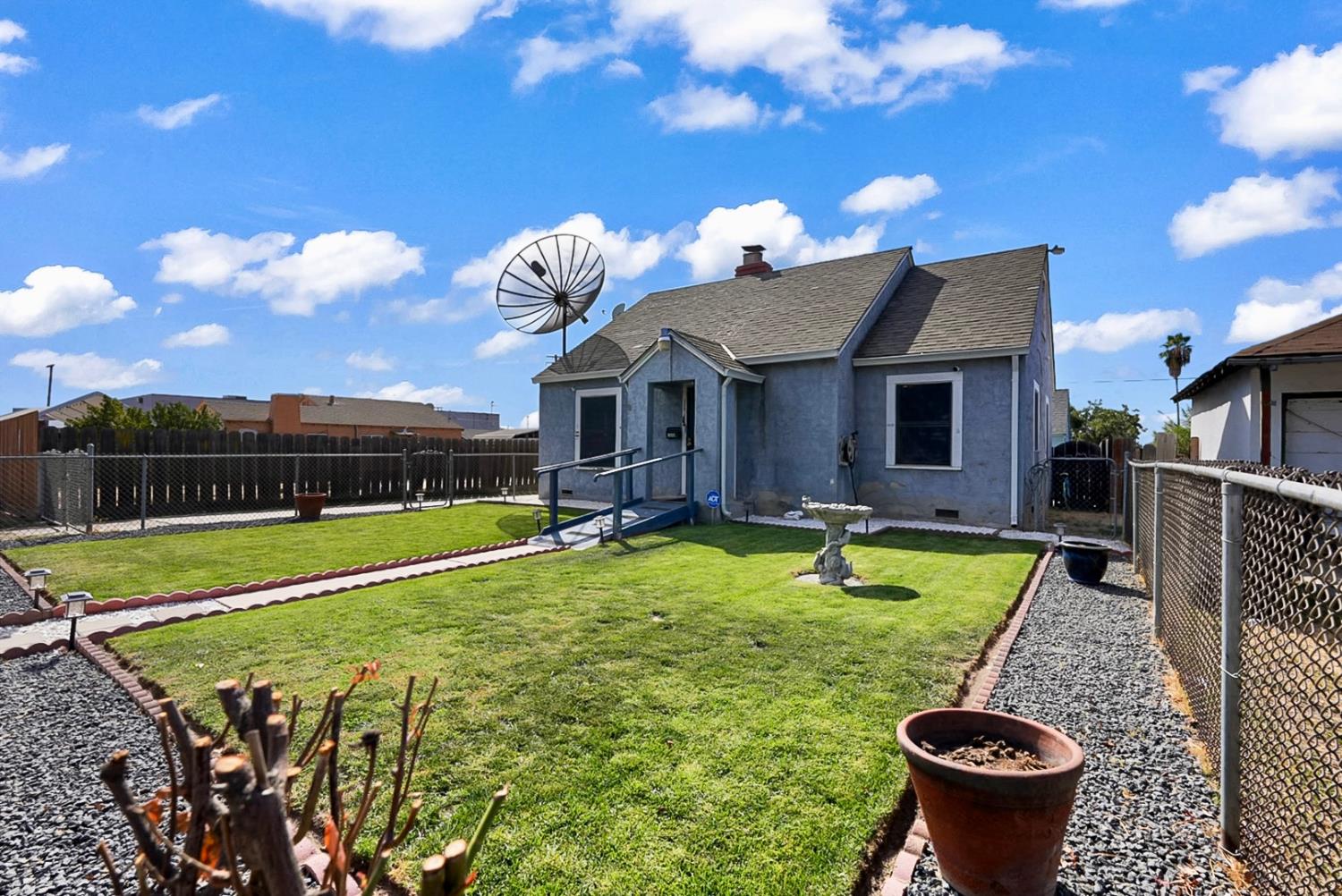 1645 Victoria Drive - Photo 2