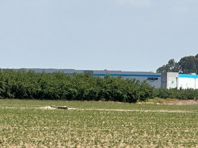 3718 W Tuolumne Road