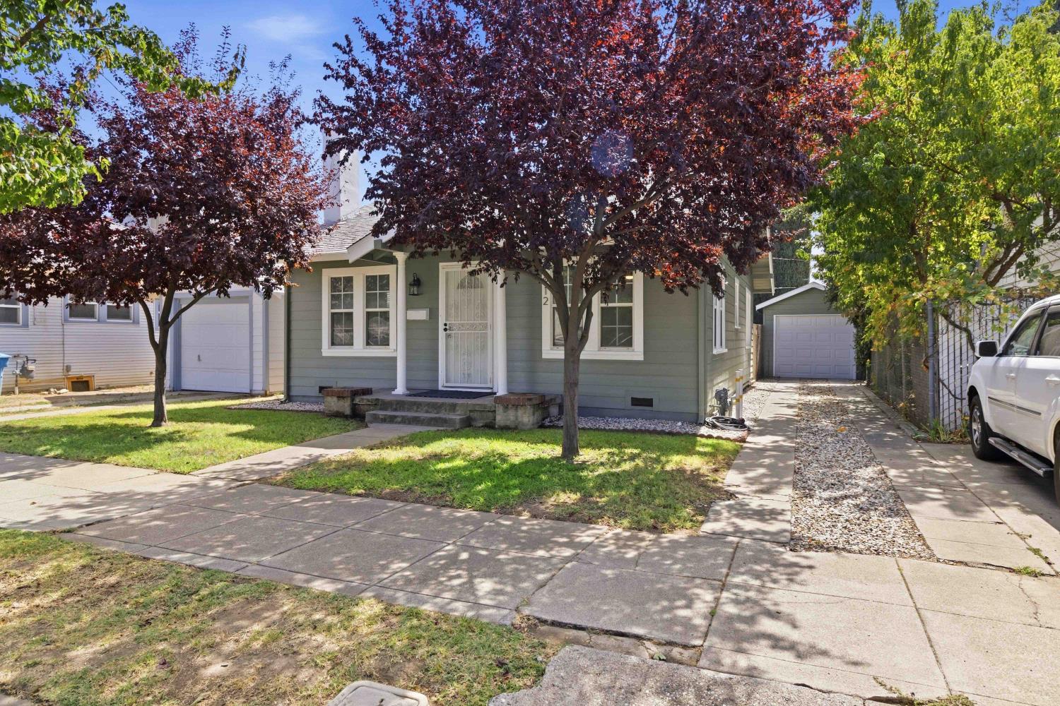 912 6th Street