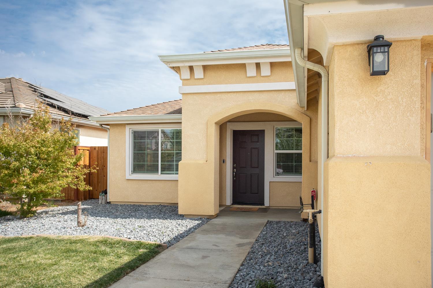 1529 Garnet Way