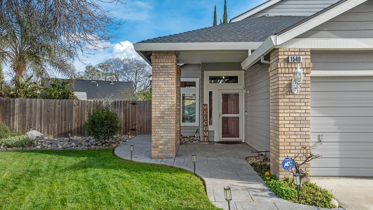 1540 Meadow Lark Lane