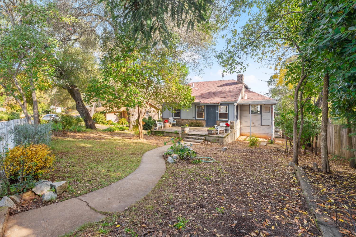 330 Foresthill Avenue