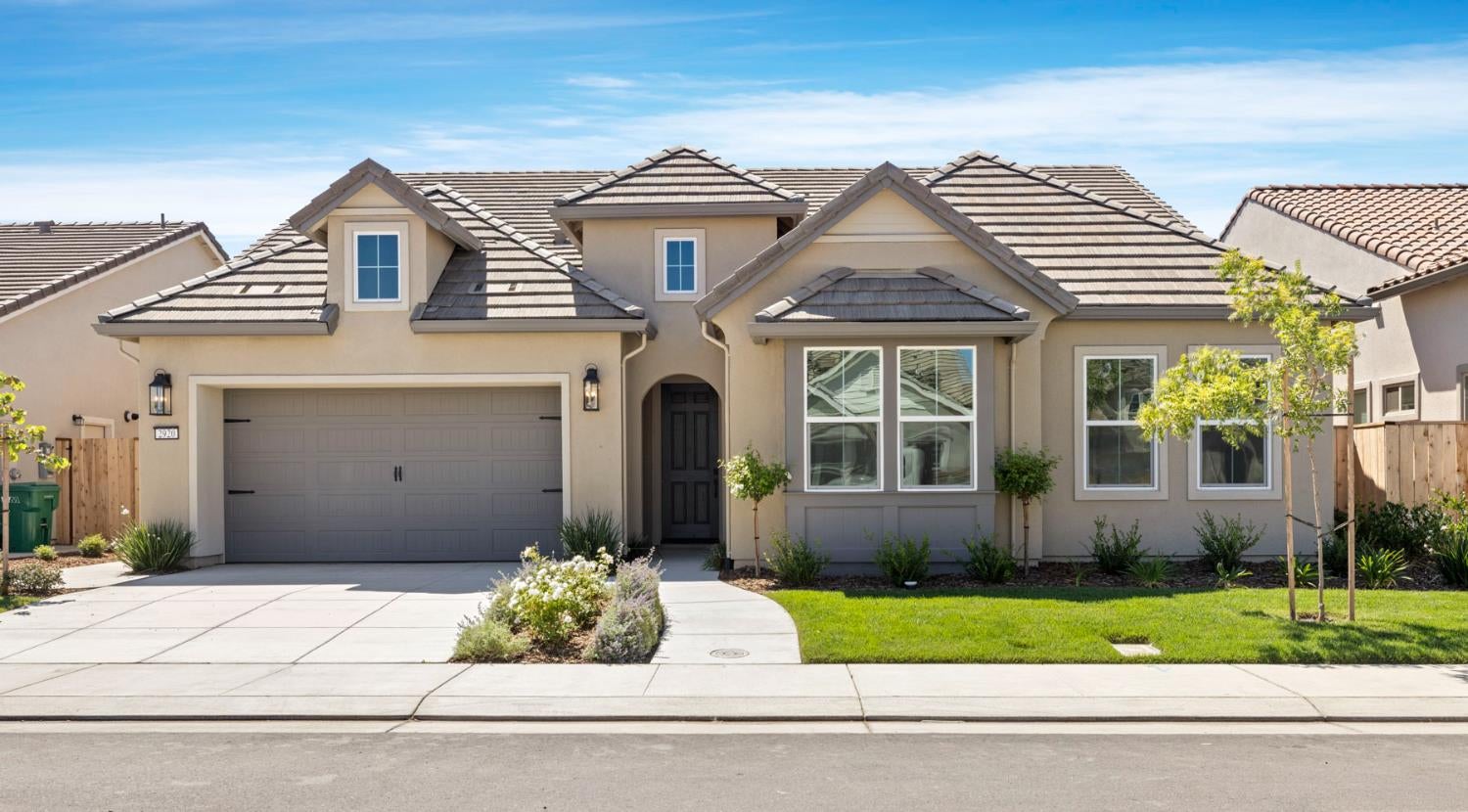 2920 La Jolla Way