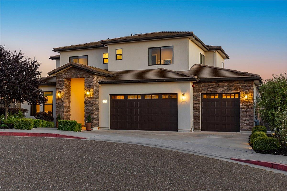 1112 Pick N Shovel Court