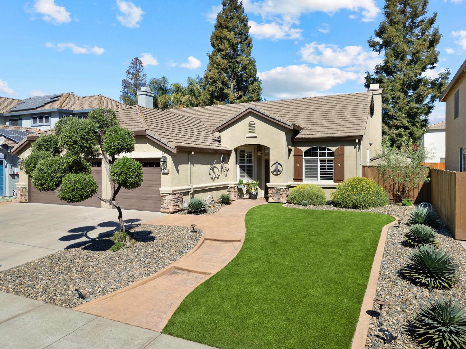 2121 Steinbeck Drive