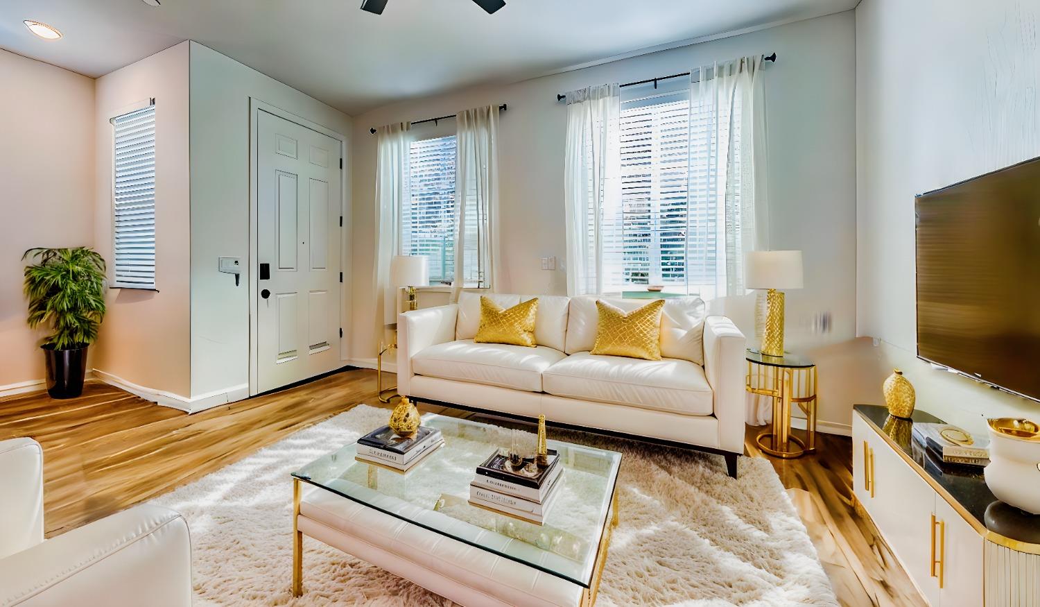 5301 E Commerce Way 44104