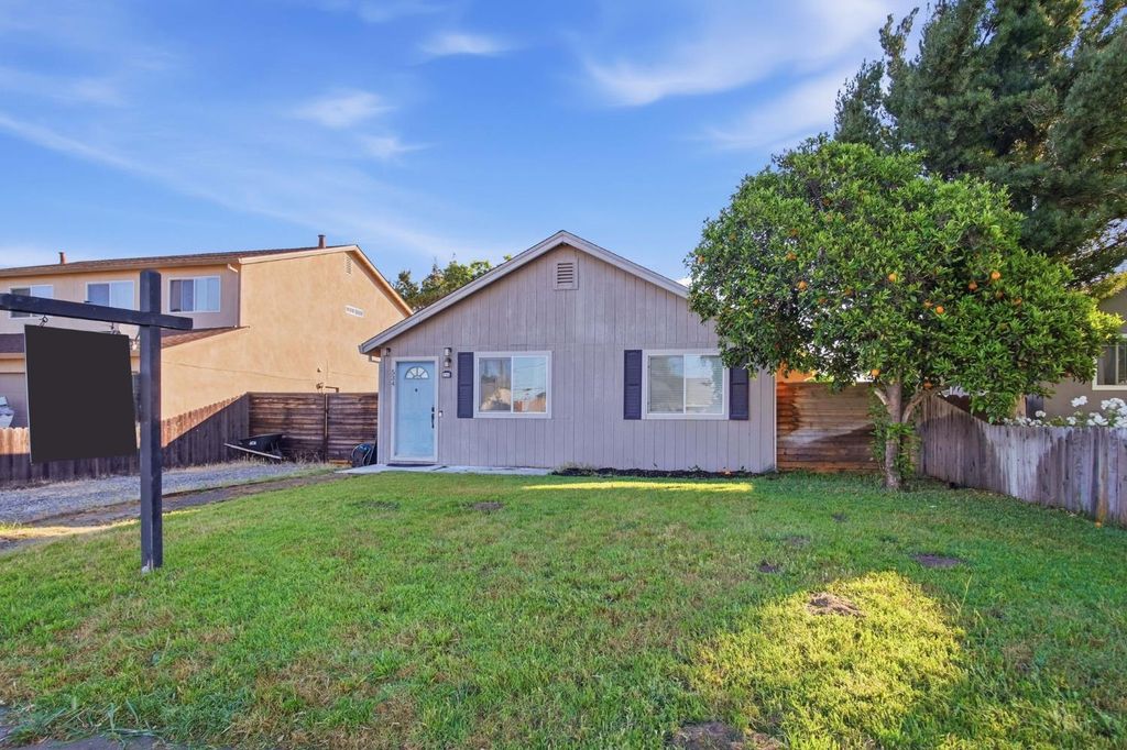 Photo of 534 Ripona Ave, Ripon, CA 95366 (MLS # 226041461)