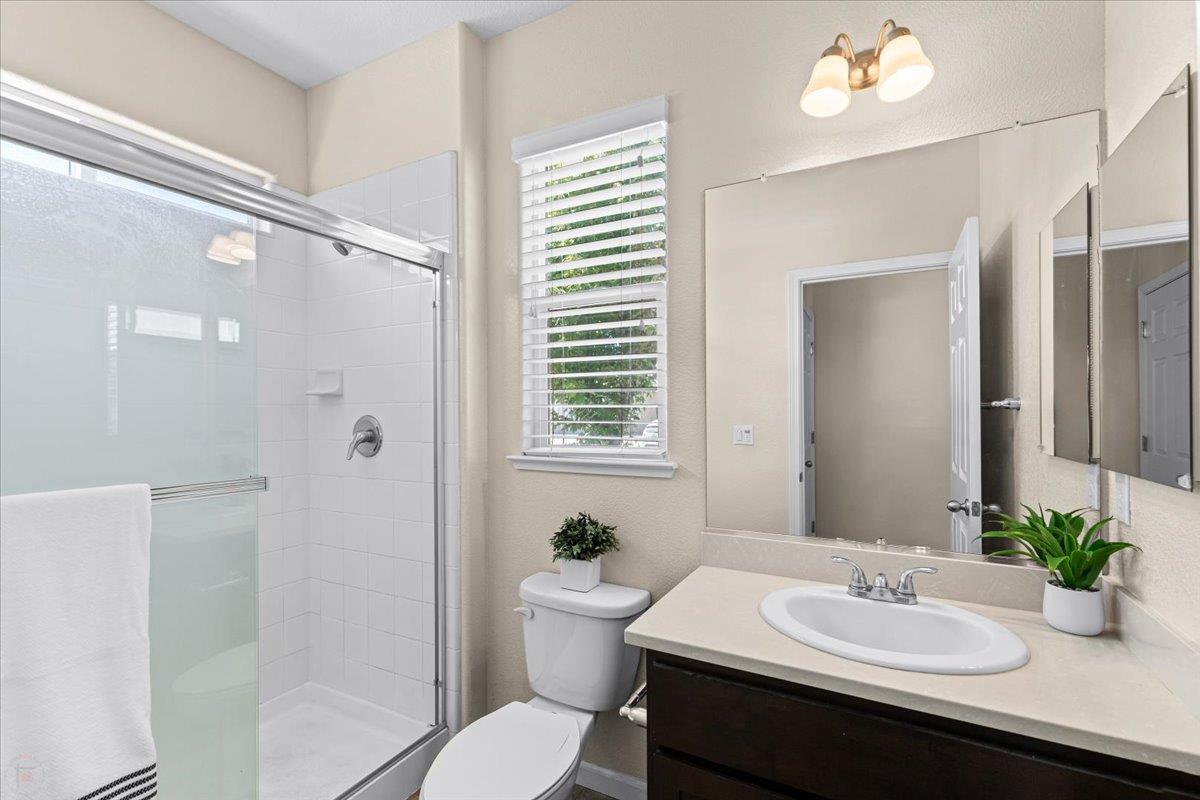 Atwater, California 95301, United States, 4 Bedrooms Bedrooms, ,4 BathroomsBathrooms,Residential,Active,190799