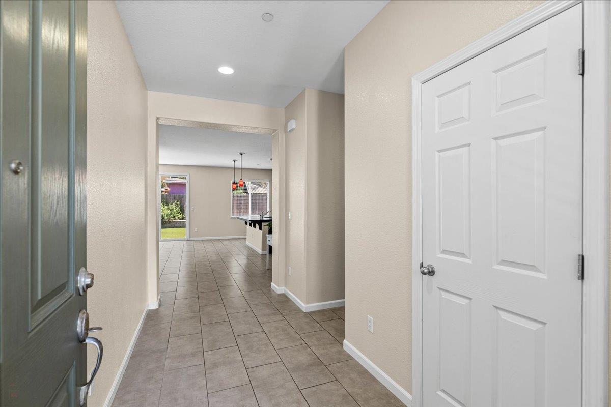 Atwater, California 95301, United States, 4 Bedrooms Bedrooms, ,4 BathroomsBathrooms,Residential,Active,190799