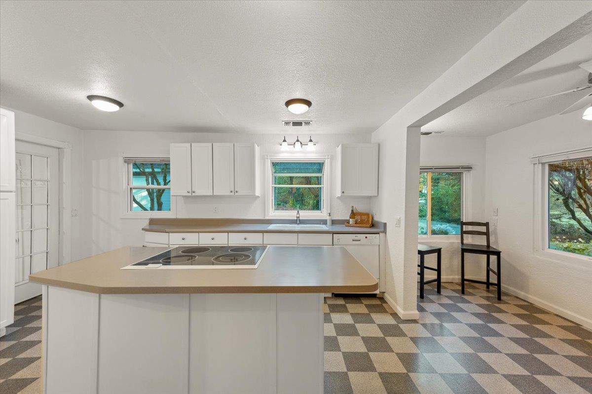 2005 Meadow Vista Road