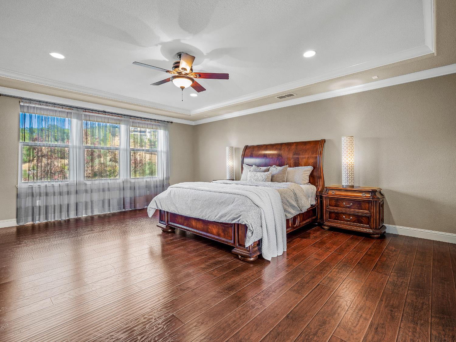 El Dorado Hills, California 95762, United States, 4 Bedrooms Bedrooms, ,5 BathroomsBathrooms,Residential,Active,226155