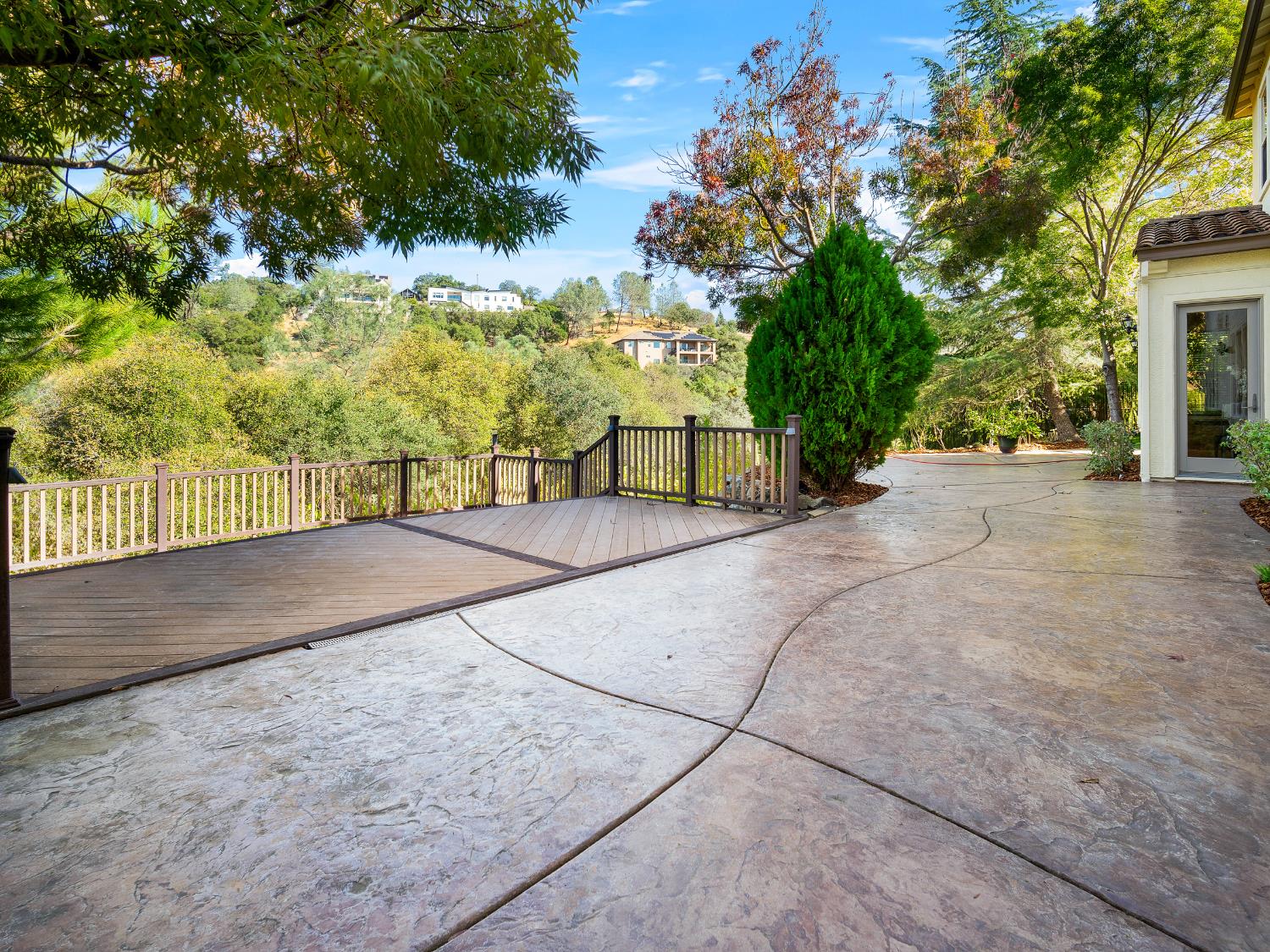 El Dorado Hills, California 95762, United States, 4 Bedrooms Bedrooms, ,5 BathroomsBathrooms,Residential,Active,226155