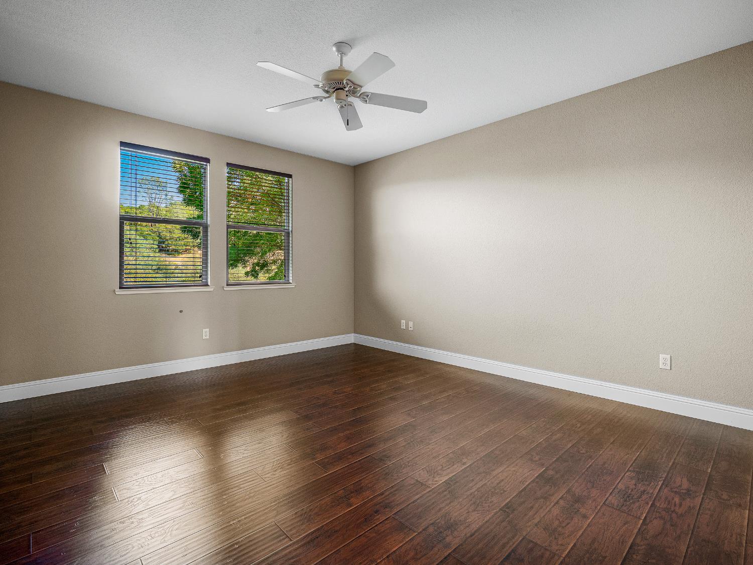 El Dorado Hills, California 95762, United States, 4 Bedrooms Bedrooms, ,5 BathroomsBathrooms,Residential,Active,226155