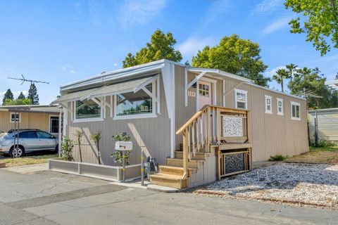 MLS: 225066098