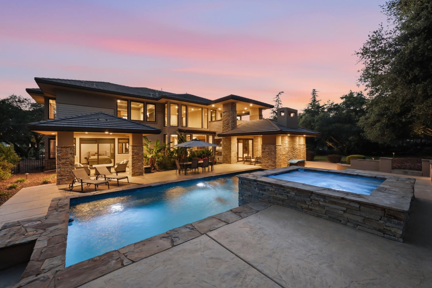 988 Villa Del Sol