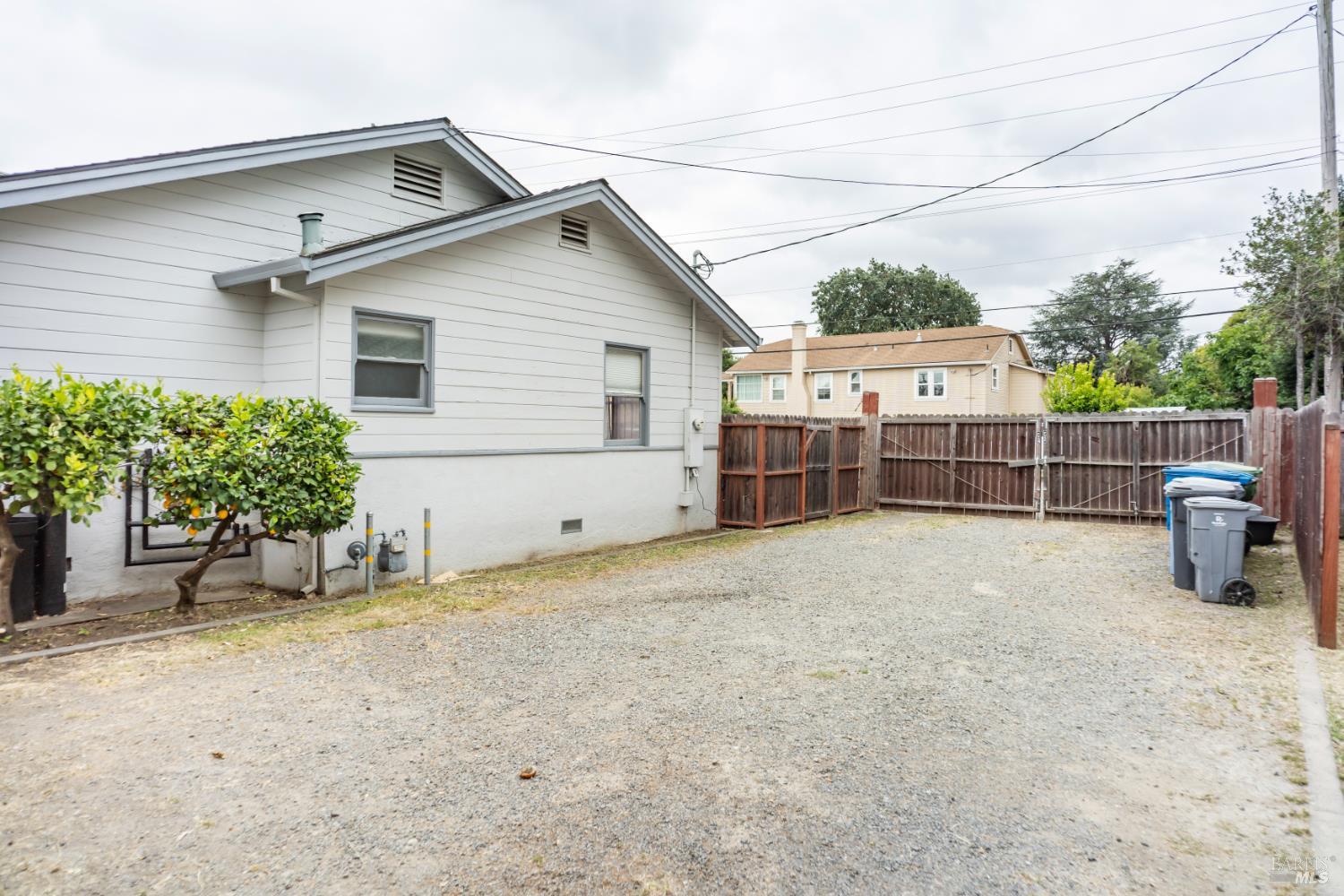 1300 Vallejo Avenue