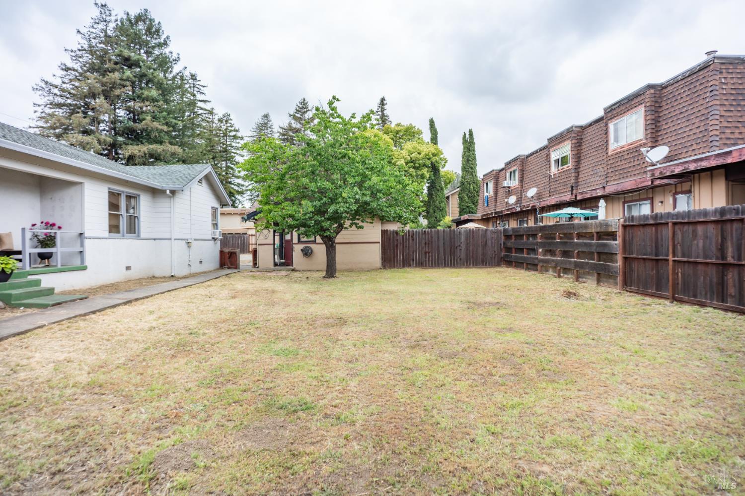 1300 Vallejo Avenue