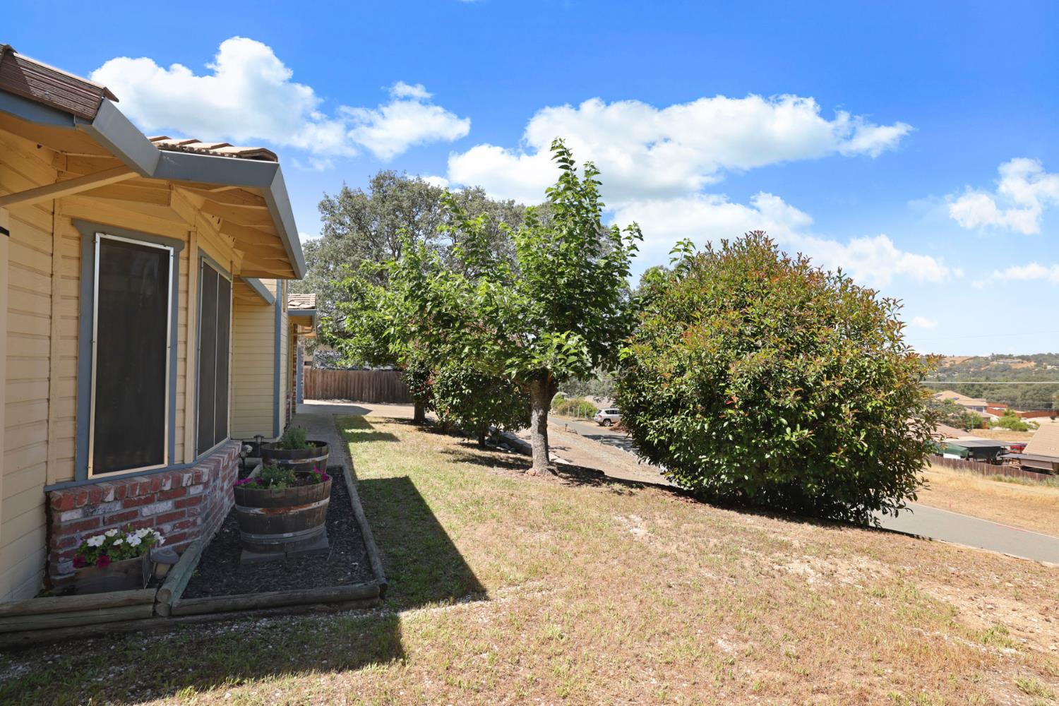 2133 S Highway 26