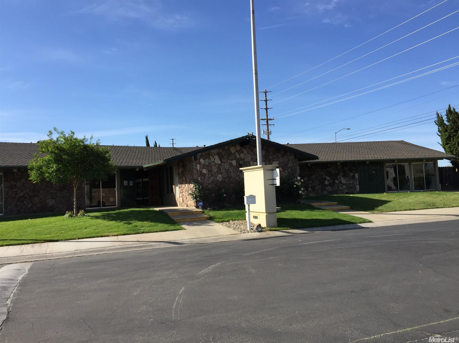 4858 Brookdale Drive 170