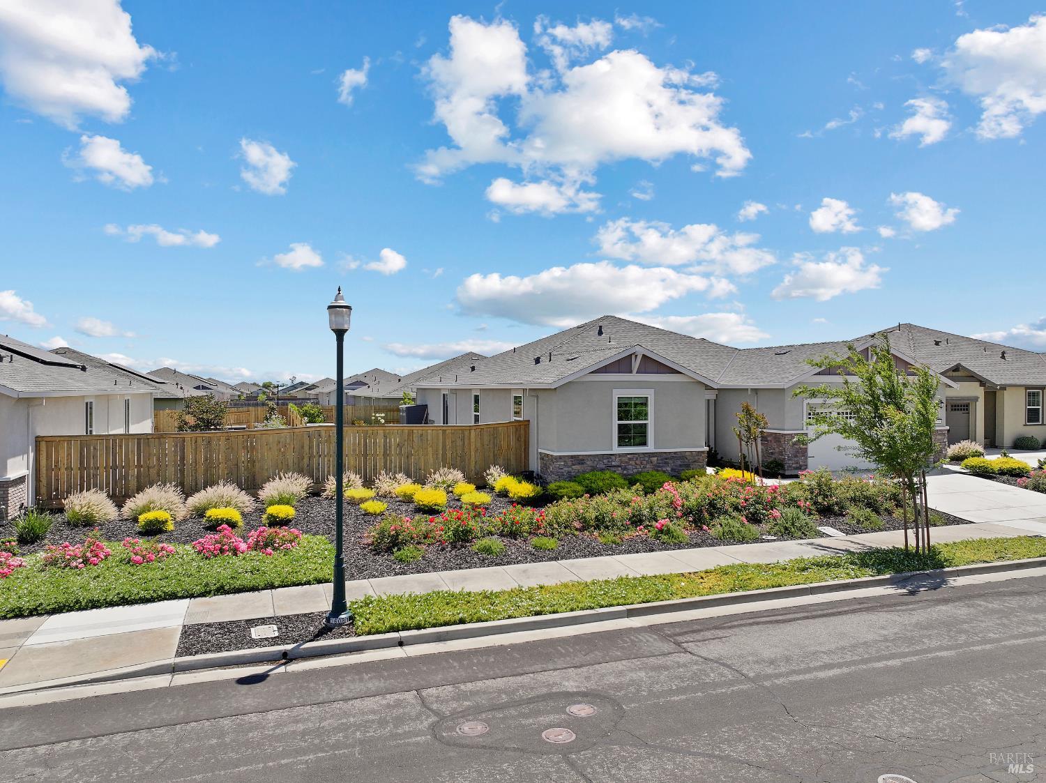 2038 Rustic Oak Lane