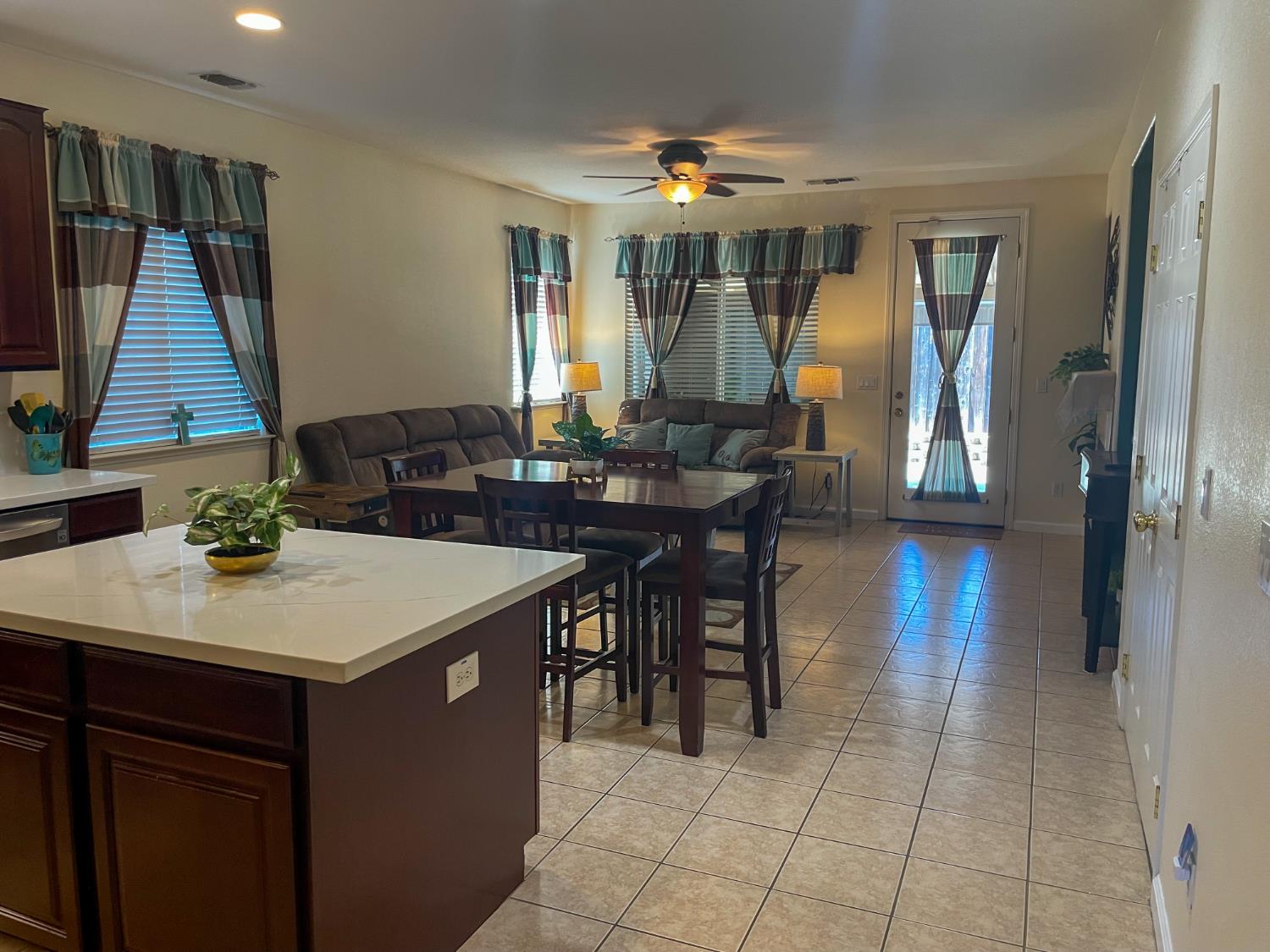 127 Argillite Avenue