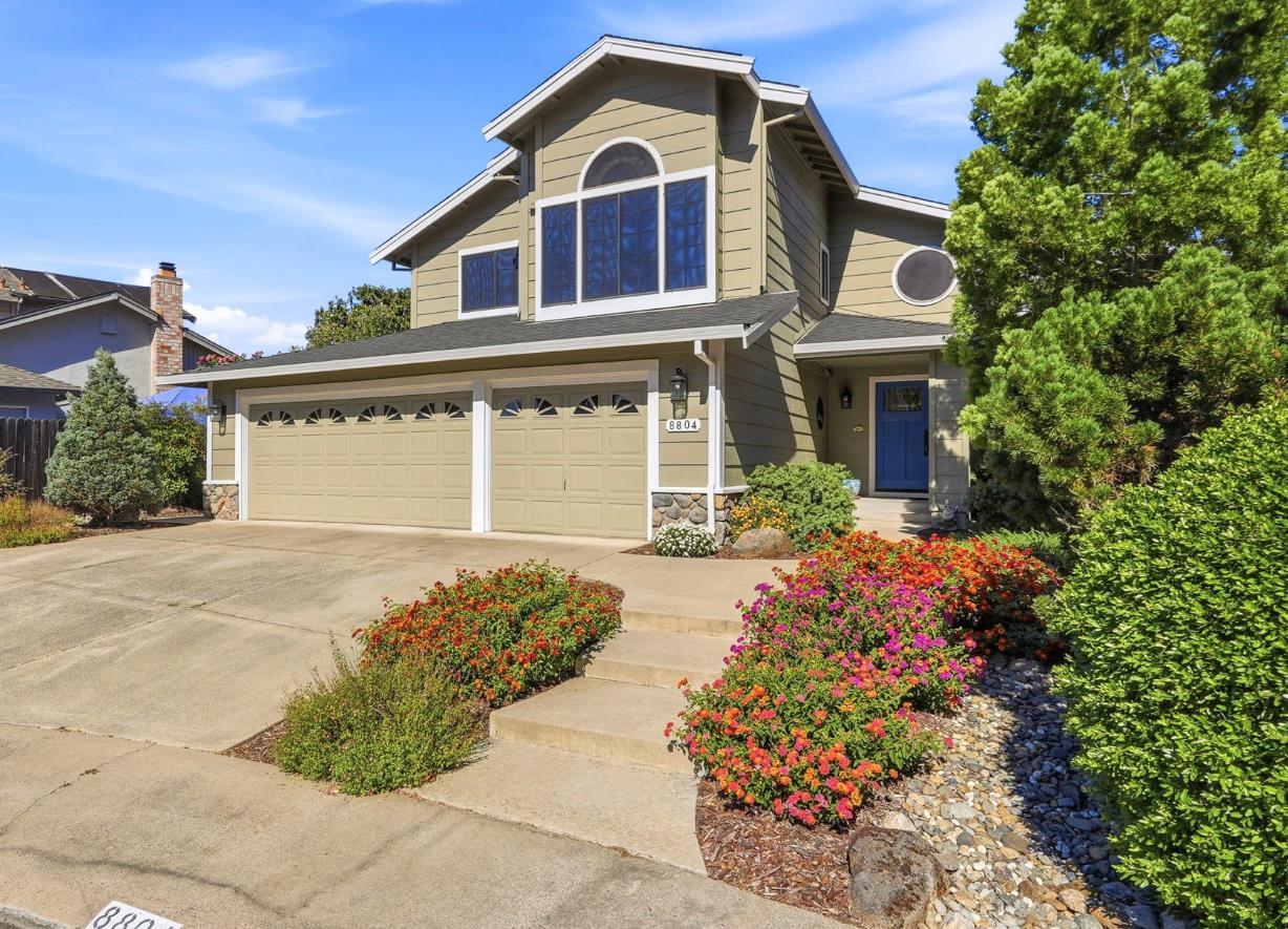 8804 Bradbury Court