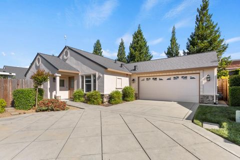 737 Young Court Galt CA 95632