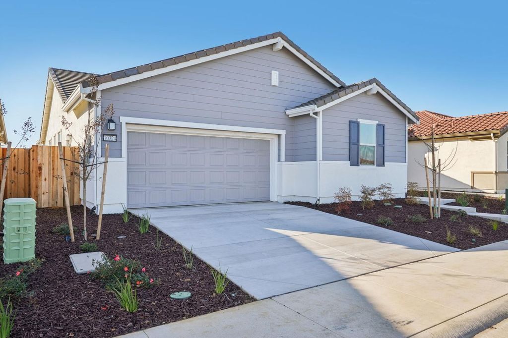 Photo of 10324 W Hema Way, Elk Grove, CA 95757 (MLS # 226035415)