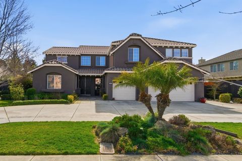 848 W Santos Avenue Ripon CA 95366