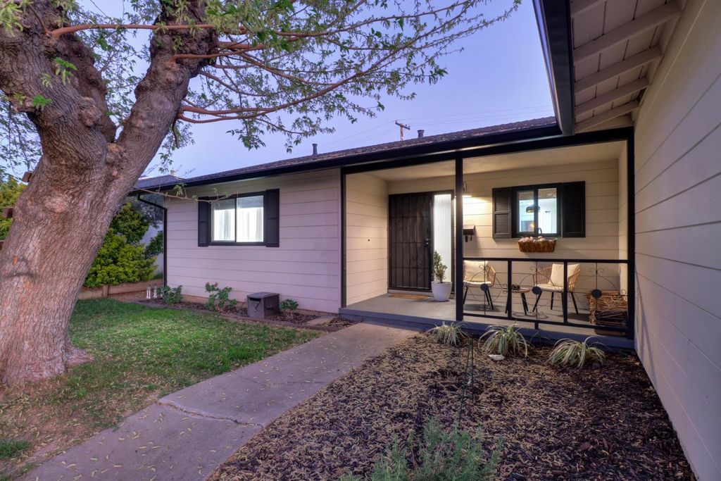 Photo of 5208 Rambler Way, Sacramento, CA 95841 (MLS # 226032862)