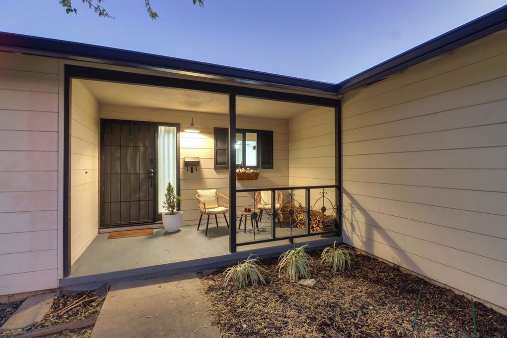 Photo of 5208 Rambler Way, Sacramento, CA 95841 (MLS # 226032862)