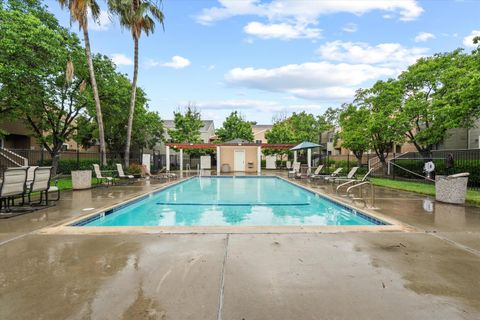 1019 Dornajo Way 160 Sacramento CA 95825