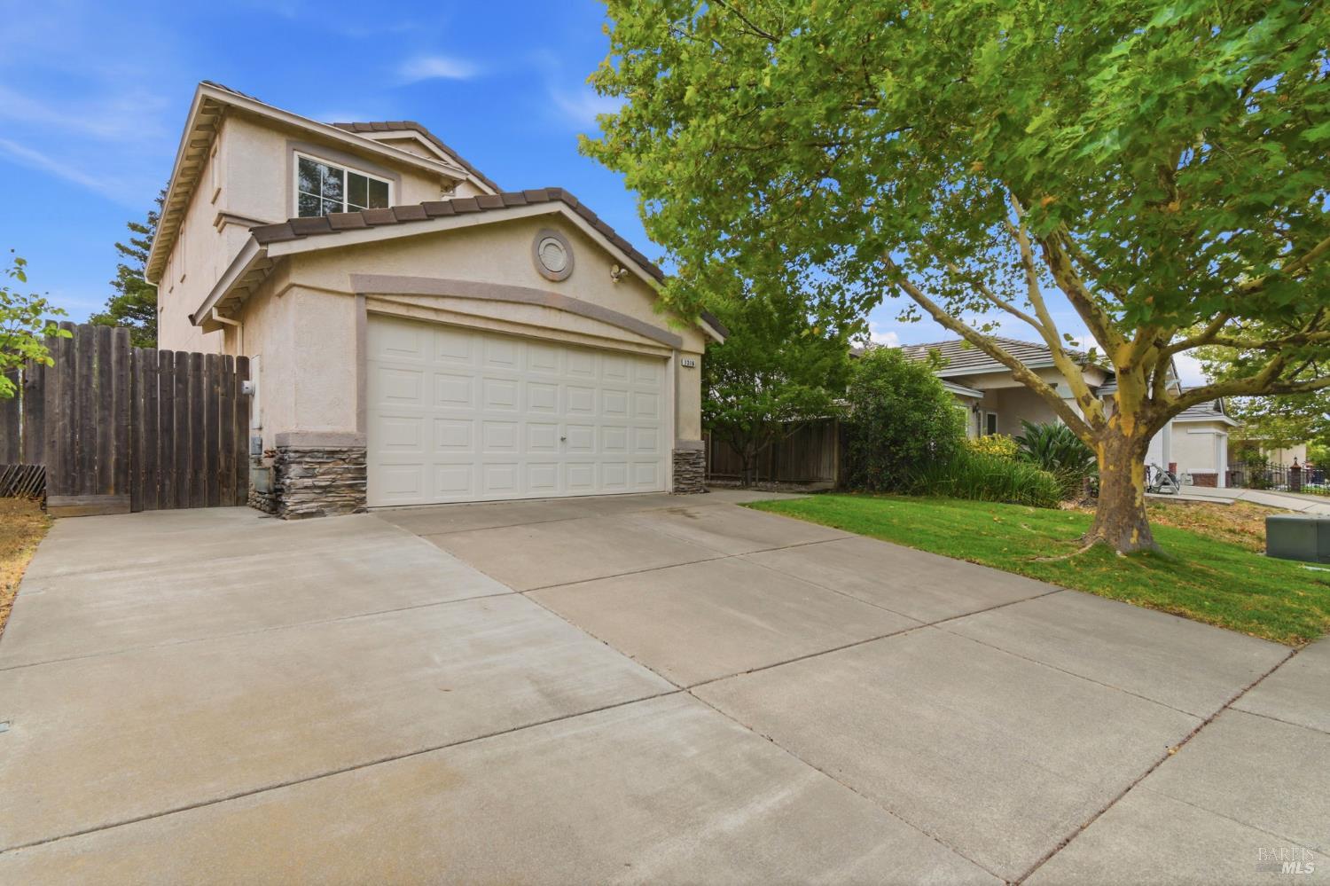 1316 Summer Grove Circle