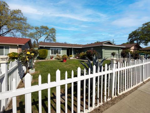 619 E Robinhood Drive Stockton CA 95207